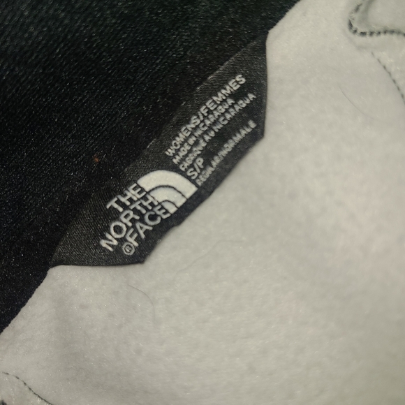 North face jacket - Picture 2 of 3